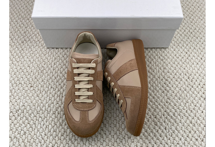 ma*s*n Ma*i*la calfskin sneakers