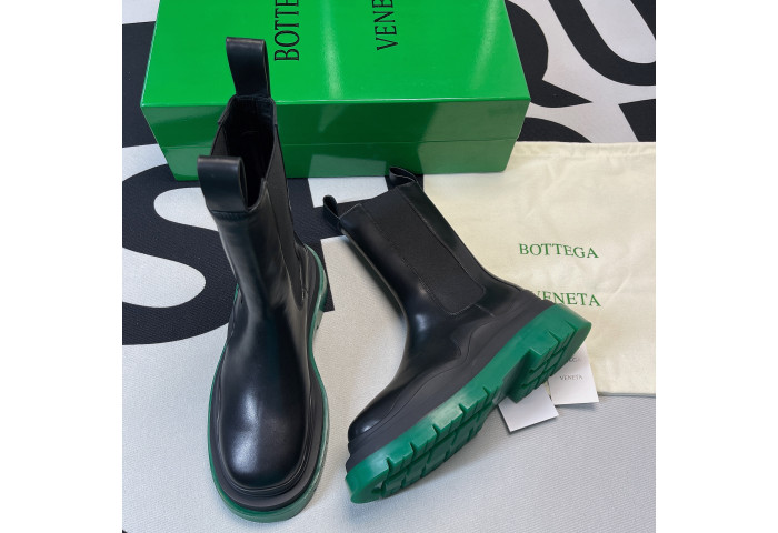 Bo*te*ga ve*ne*ta boots