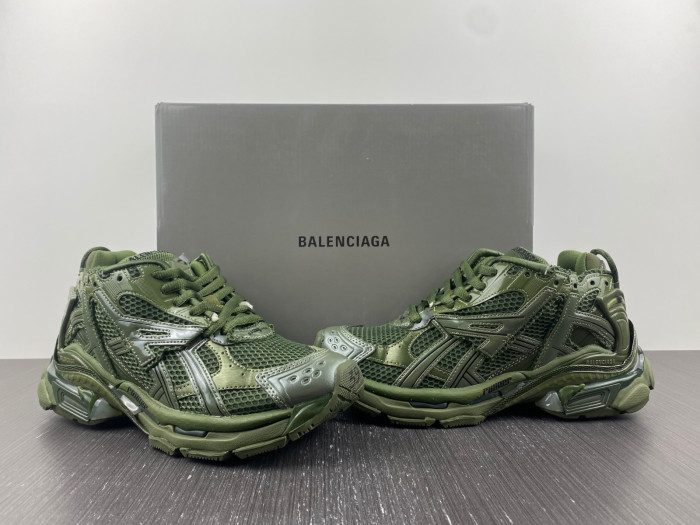 Ba*len*cia*ga runner sneaker