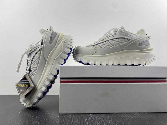 Moncler Trailgrip Gore-Tex Off-White