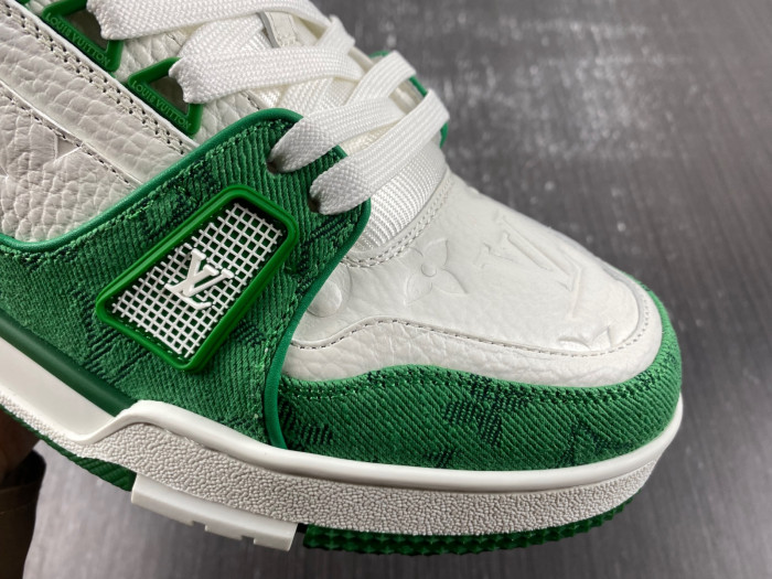 l**is V*t*n lv trainer