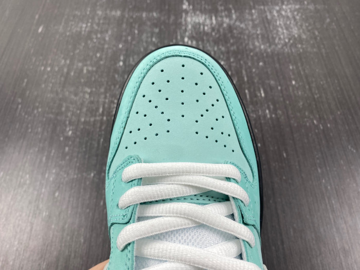 Nike SB Dunk Low  BV1310-402