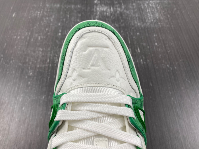 l**is V*t*n lv trainer