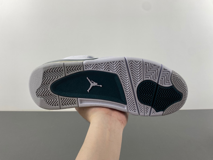 Air Jordan 4 “Oxidized Green” FQ8138-103