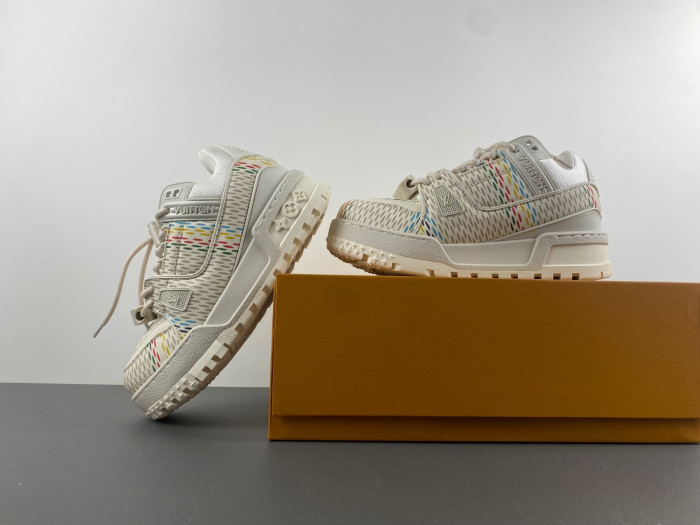 l**is V*t*n lv trainer