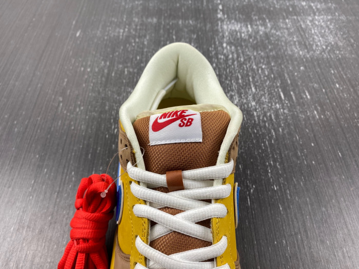 NIKE Dunk Low ” Newcastle Brown Ale ” 313170 741