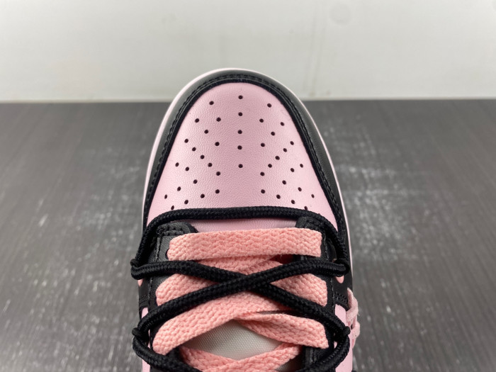 Nike SB Dunk Low CW1590-100