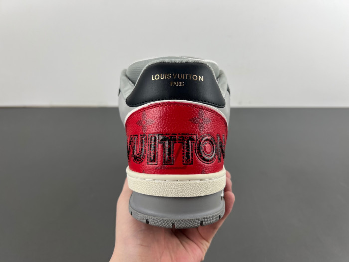 l**is V*t*n lv trainer