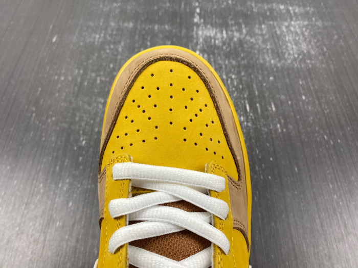 NIKE Dunk Low ” Newcastle Brown Ale ” 313170 741