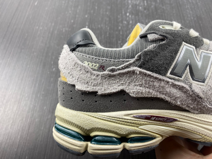 BAPE X NEW BALANCE 2002R M2002RDA