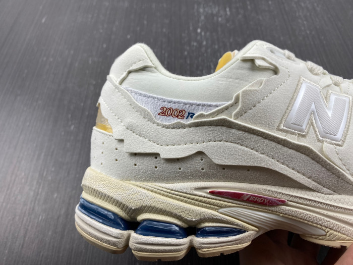 BAPE X NEW BALANCE 2002R M2002RDC