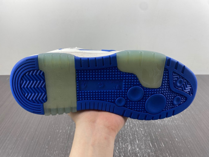 OFF-WHITE OUT OF OFFICE OW000006