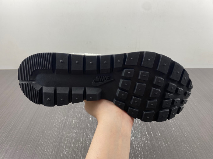 sacai xNike Waffle Woven Green Gusto  DR5209-100