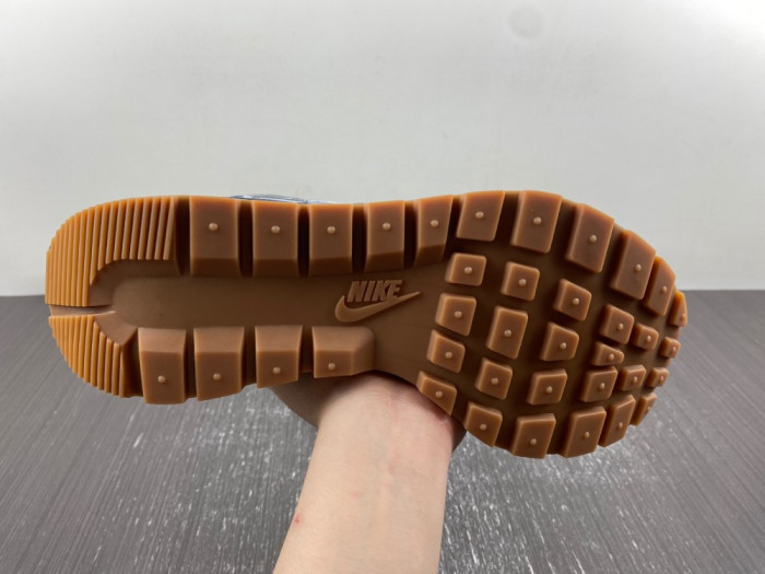 NIKE Sacai x VaporWaffle “Tour Yellow ” DD1875-700