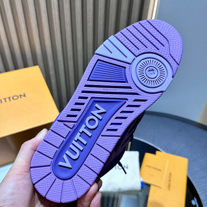 l**is V*t*n skate trainer