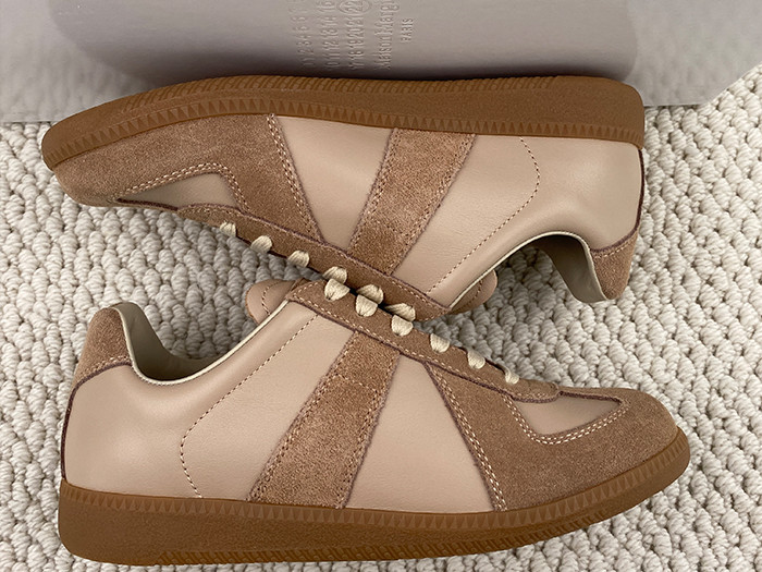 ma*s*n Ma*i*la calfskin sneakers