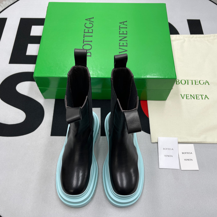 Bo*te*ga ve*ne*ta boots