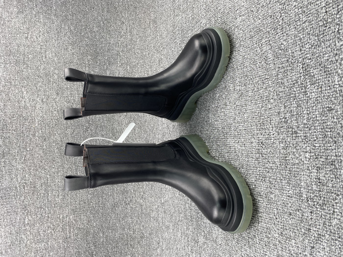 Bo*te*ga ve*ne*ta boots