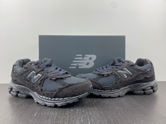 BAPE X NEW BALANCE 2002R M2002RDB