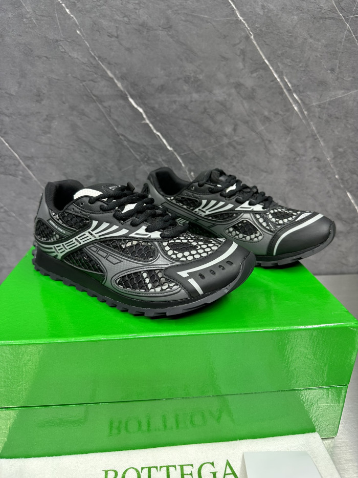 Bo*te*ga ve*ne*ta orbit sneaker