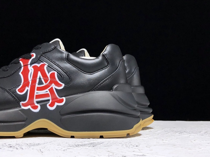 GC 2019 SS SNEAKERS 548637 DRW00 1000