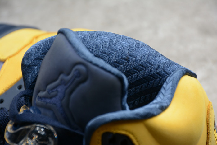 Jordan 5 Retro Michigan (2019) CQ9541-704