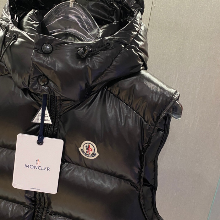 Mcl Lacet Hooded Down Waistcoat