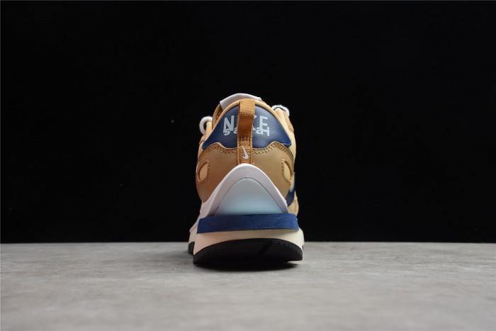 Nike Vaporwaffle sacai Sesame Blue Void DD1875-200
