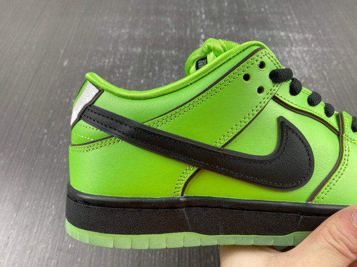 The Powerpuff Girls x Nike SB Dunk Low FZ8319-300